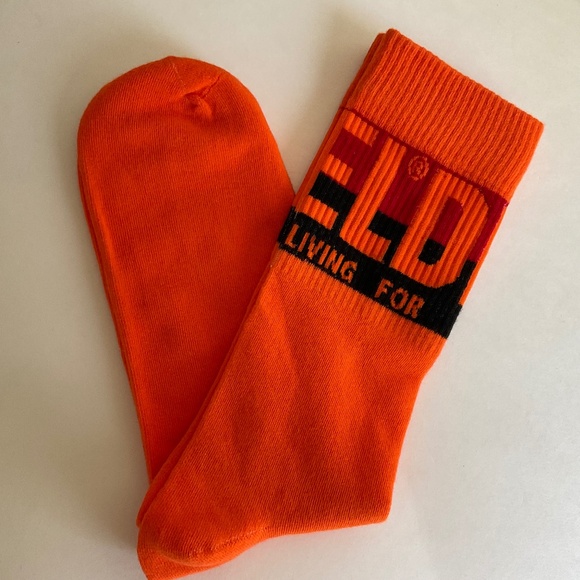 🧚 2/$15 Men’s Diesel Logo Cuff Socks Orange Size M - Picture 1 of 5